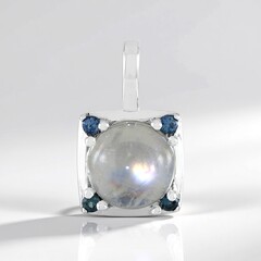 Ciondolo in argento con Pietra di Luna Blu