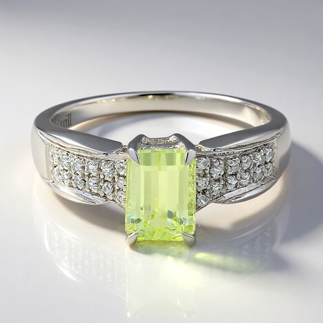 Anello placcato in platino con Kunzite Canarino