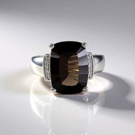 Anello in argento con Quarzo Fumè