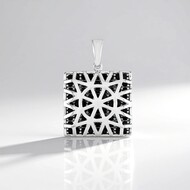 Pendentif en argent et Spinelle noir