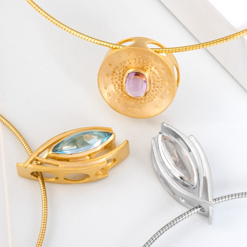 Weißer Quarz-Silberanhänger (MONOSONO COLLECTION)