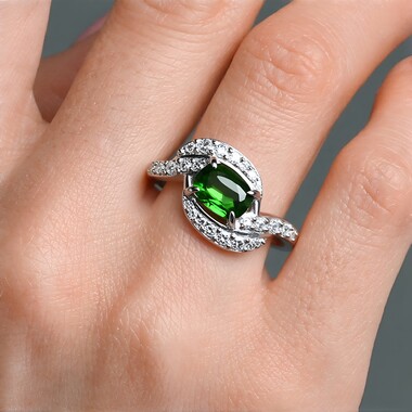 Bague en argent et Diopside de Russie