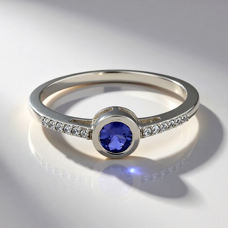 Anello in argento con Tanzanite