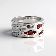 Tanzanian Ruby Silver Ring (de Melo Essence)