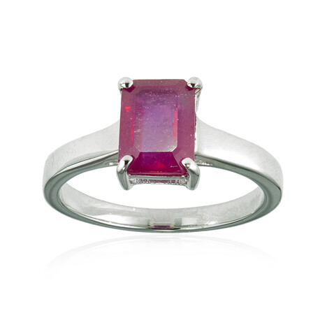 Anello in argento con Rubino del Madagascar