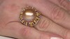 Zilveren ring met een gouden mabe parel (Gems en Vogue)