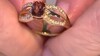 Anillo en oro con Granate de color cambiante (AMAYANI)