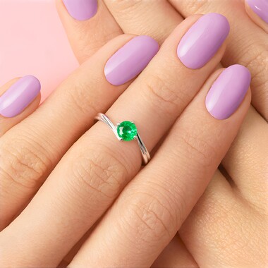 Bague en argent et Emeraude de Russie