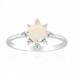 Anillo en oro con Ópalo blanco de Brasil