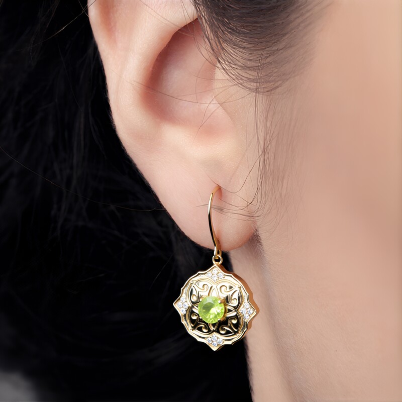 Orecchini in oro con Sfene