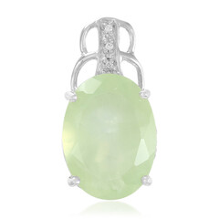 Zilveren hanger met een prehniet