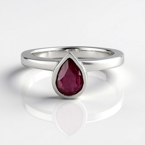 Anello in argento con Rubino del Madagascar