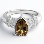 Anello in argento con Quarzo Fumè