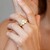 Bague en or et Saphir blanc (Adela Gold)