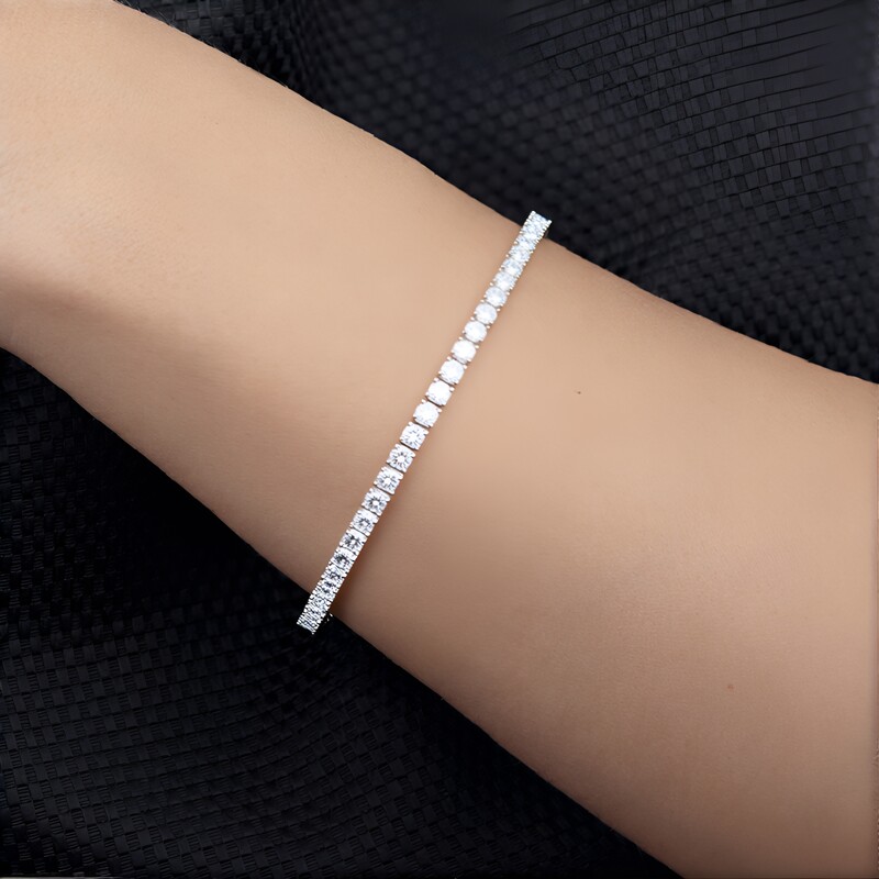 Zilveren armband met witte topaasstenen