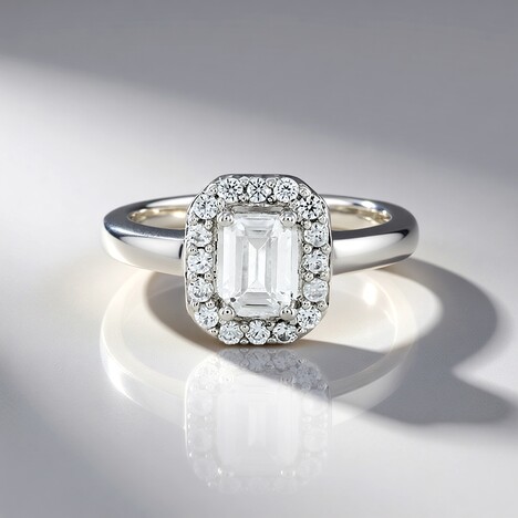 Anello in argento con Zircone