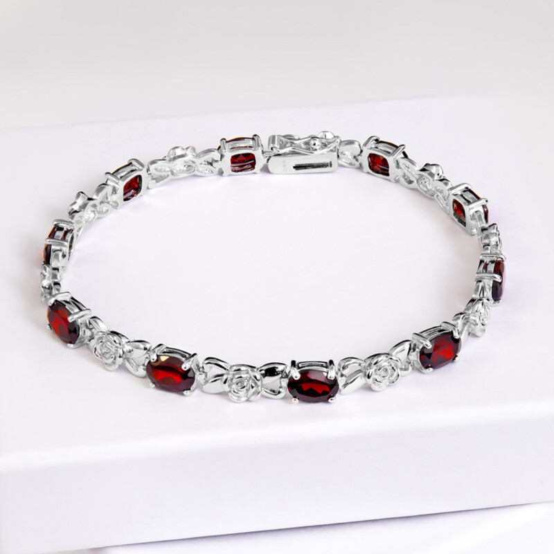 Bracciale in argento con Granato