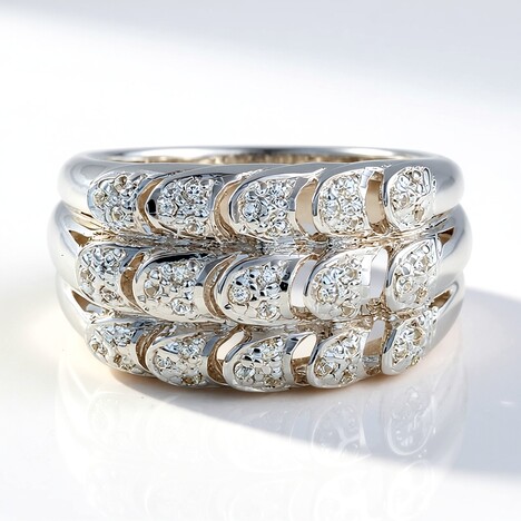 Anello in argento con Zaffiro Bianco