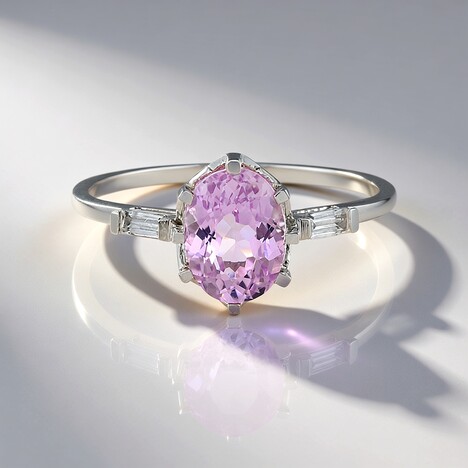Anello in platino con Kunzite AAA