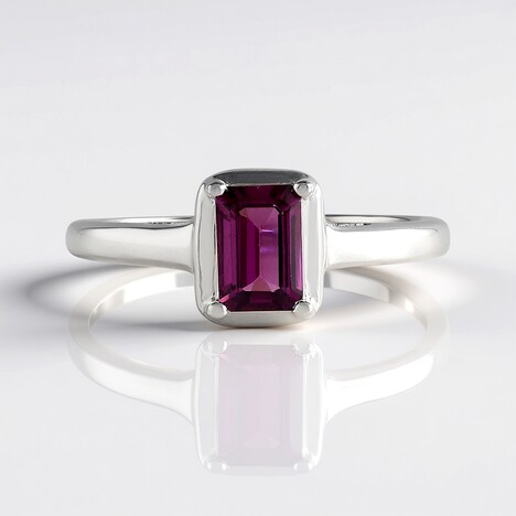 Anello in argento con Rodolite di Naktamunda