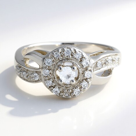 Anello in argento con Tanzanite