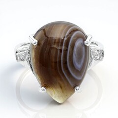 Anello in argento con Agata Botswana