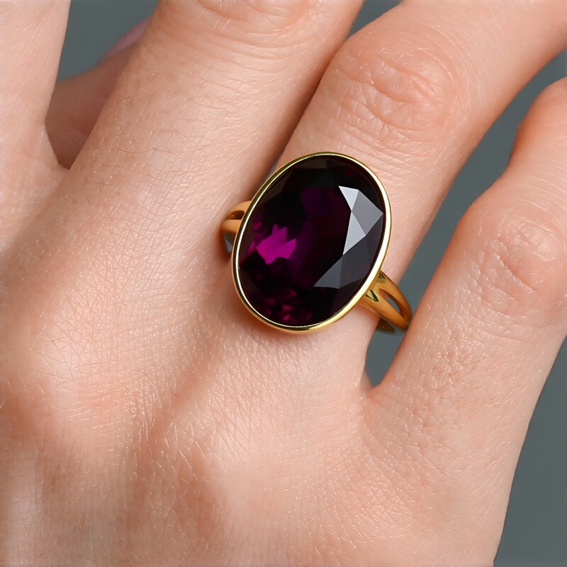 Bague en or et Grenat Rhodolite (CUSTODANA)