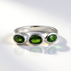 Anello in argento con Diopside Russo