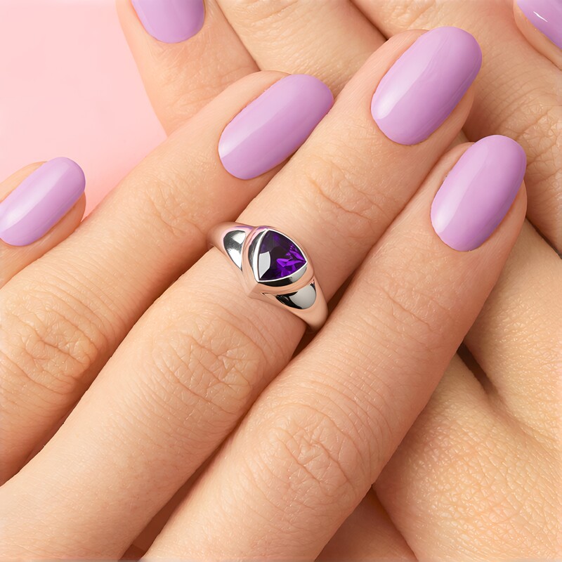 Anillo en plata con Amatista de Zambia