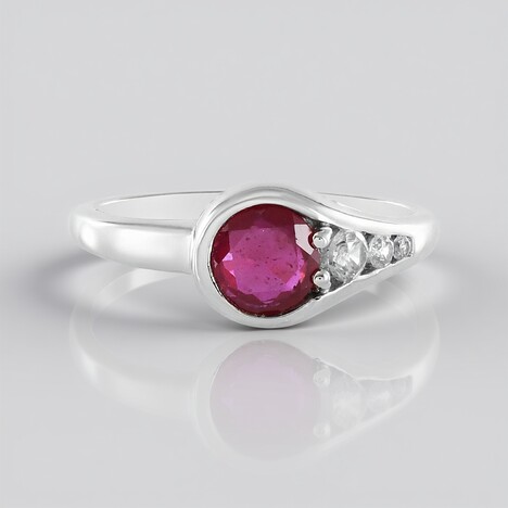 Anello in argento con Rubino del Madagascar