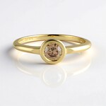 Anello in oro con Diamante Champagne I2