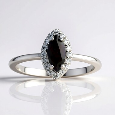 Anillo en plata con Ópalo de Mezezo