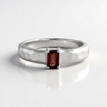 Anello in argento con Zircone Rosa