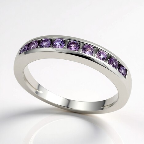 Bague en argent et Saphir pourpre de Ceylan