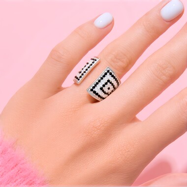 Black Spinel Silver Ring