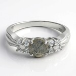 Anello in argento con Spectrolite