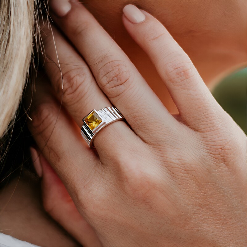 Zilveren ring met een Sfeen