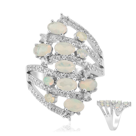 Anello in argento con Opale di Welo