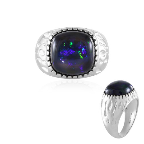 Zilveren ring met een Mezezo opaal