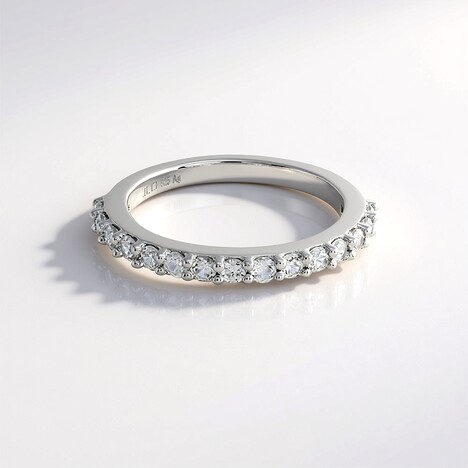 Anello in argento con Zircone