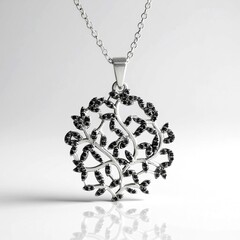 Collana in argento con Spinello Nero