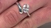 Zilveren ring met een witte kunziet (Pallanova)