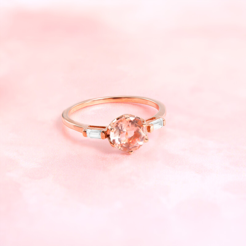 Anillo en oro con Morganita de Madagascar