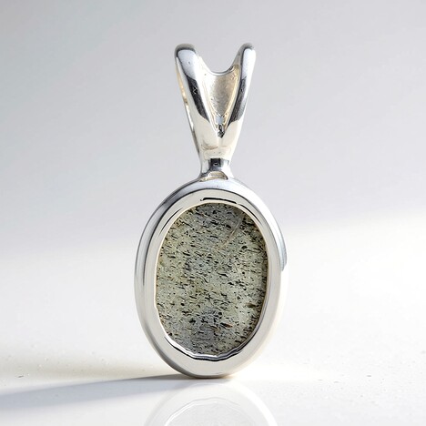 Ciondolo in argento con Labradorite