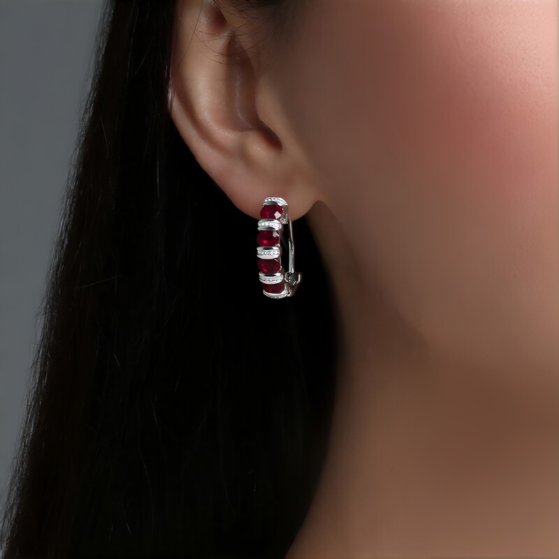 Boucles d'oreilles en or et Rubis AAA du Mozambique (CIRARI)