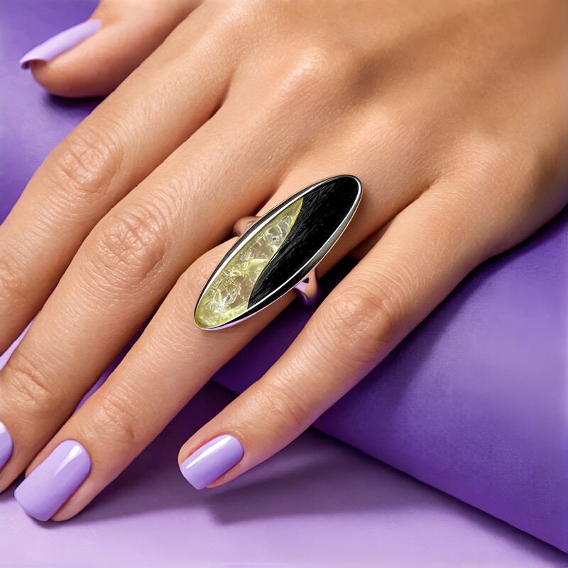 Bague en argent et Pierre fine (dagen)