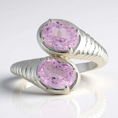Anello in argento con Kunzite