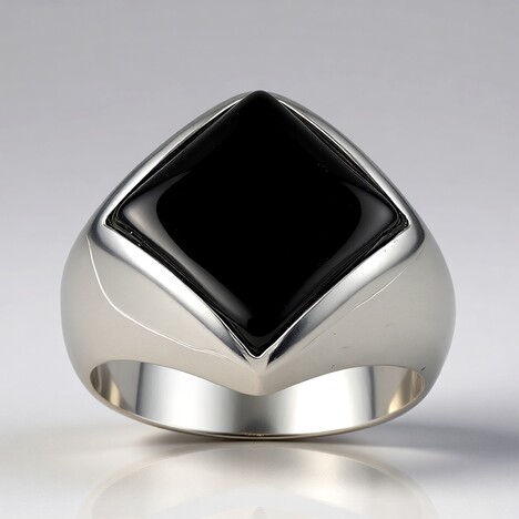 Anello in argento con Agata Nera