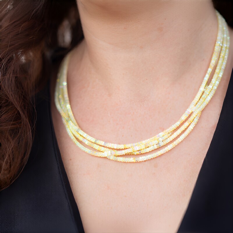 Collana in argento con Opale di Welo