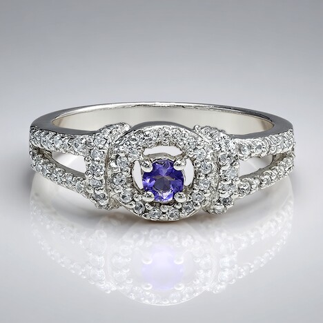 Anello in argento con Iolite Ceylon